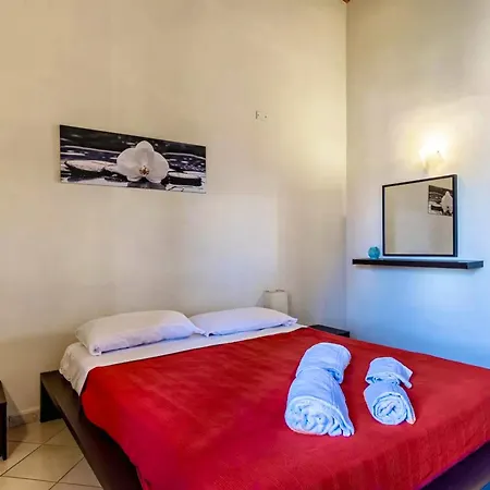 Elegant In - 75 M² With Balcony ורונה