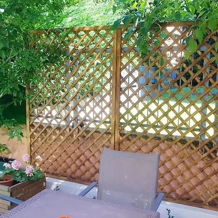 Apartman Elegant In - 75 M² With Balcony