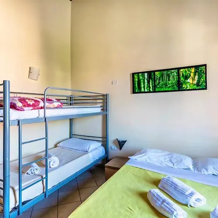 Elegant In - 75 M² With Balcony