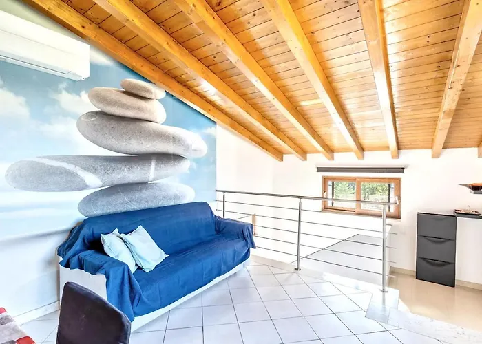 Elegant In - 75 M² With Balcony *