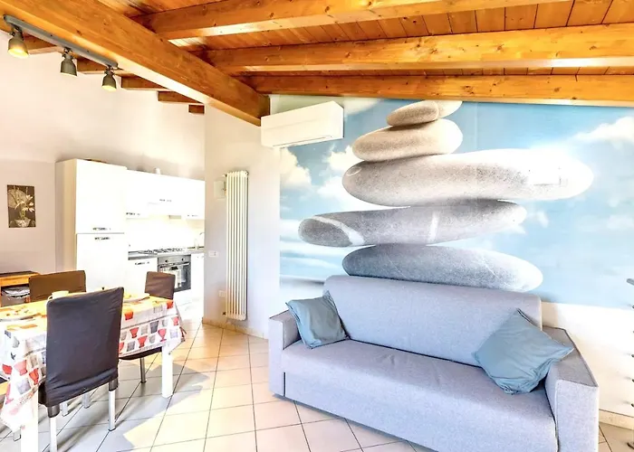 Elegant In - 75 M² With Balcony