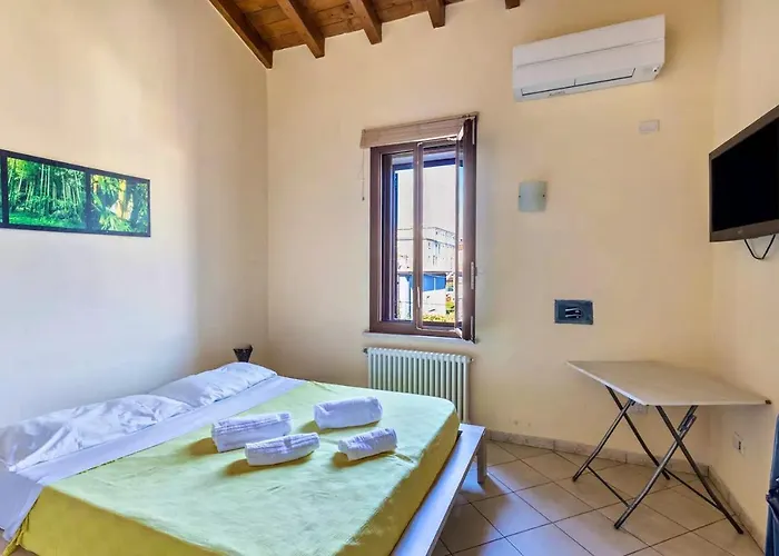 Elegant In - 75 M² With Balcony Lejlighed