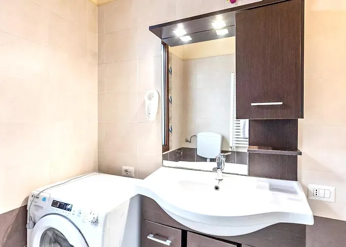 Lejlighed Elegant In - 75 M² With Balcony