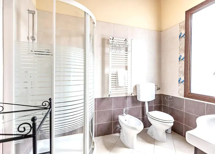 Elegant In - 75 M² With Balcony