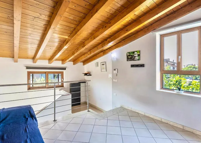 Elegant In - 75 M² With Balcony * Verona