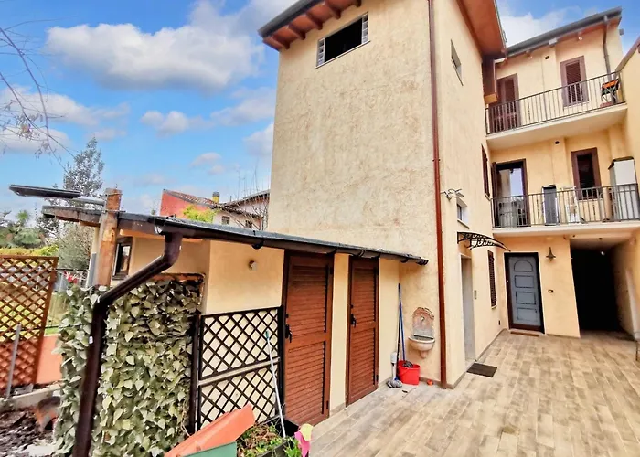 Lejlighed Elegant In - 75 M² With Balcony Verona